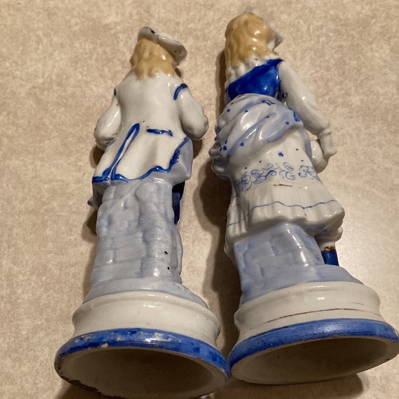 Blue and White brother and sister figurines - Picture 2 of 6